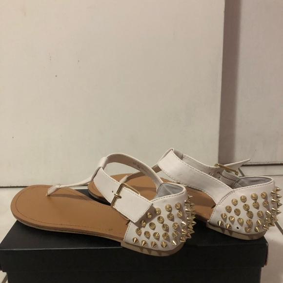 Sandals - Picture 4 of 5